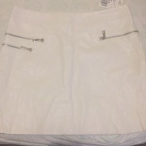 White leather skirt size medium